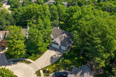 42 Kensington Court Iowa City IA 52245