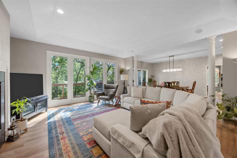 42 Kensington Court Iowa City IA 52245