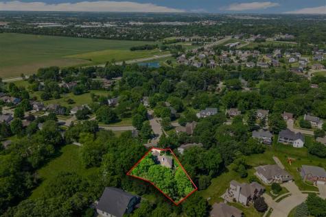 42 Kensington Court Iowa City IA 52245