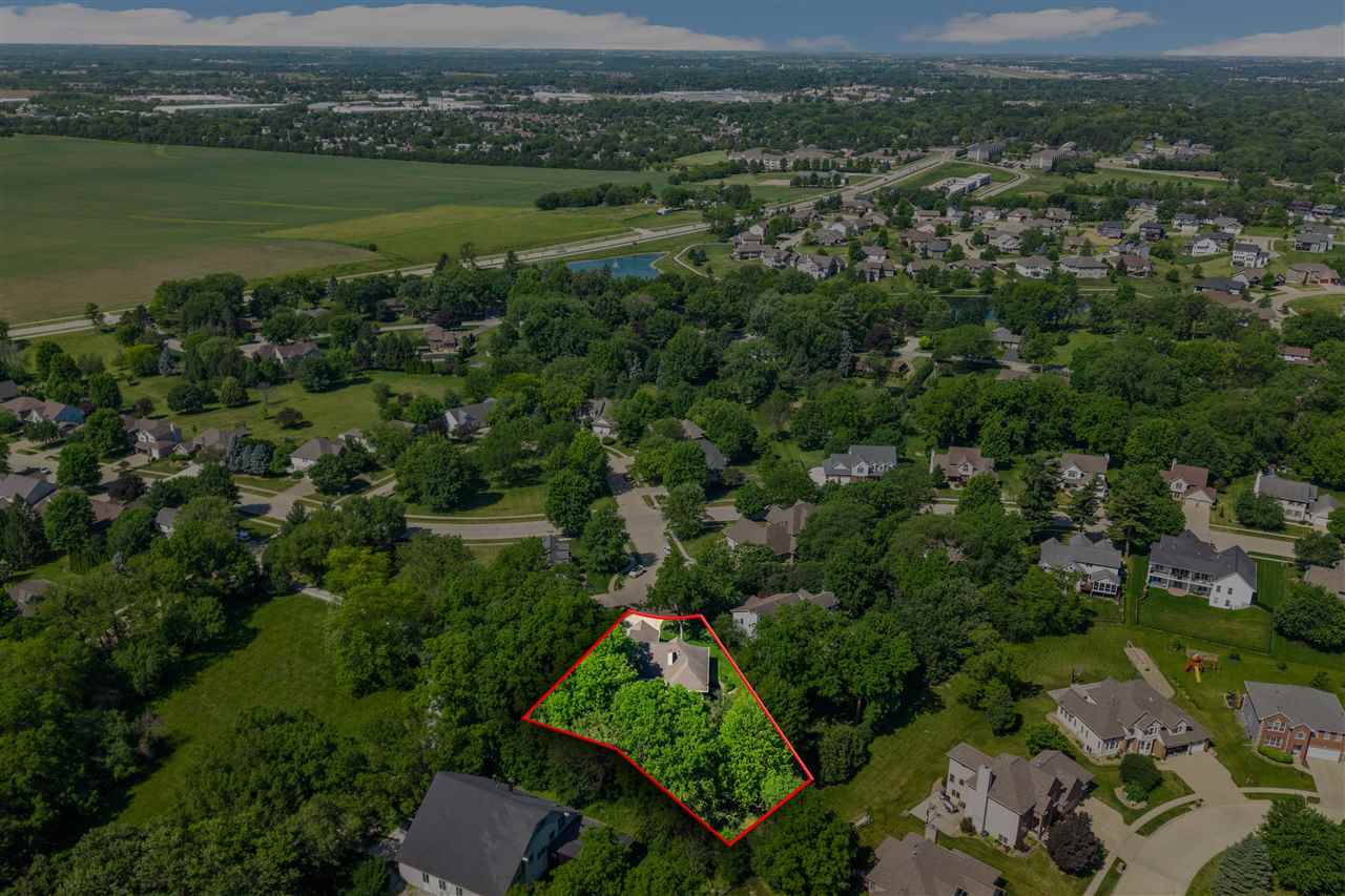 42 Kensington Court Iowa City IA 52245