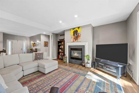 42 Kensington Court Iowa City IA 52245