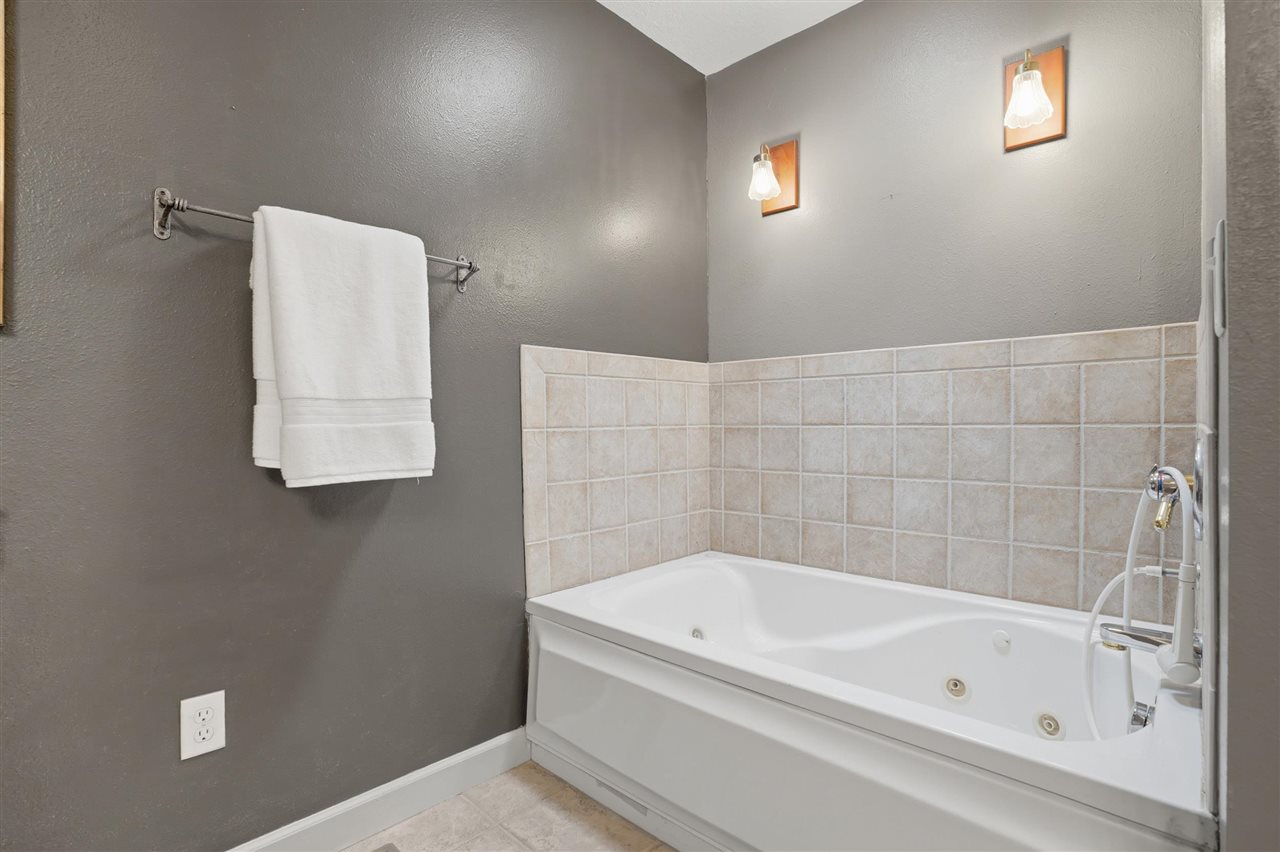 3271 V Avenue Wellman IA 52356