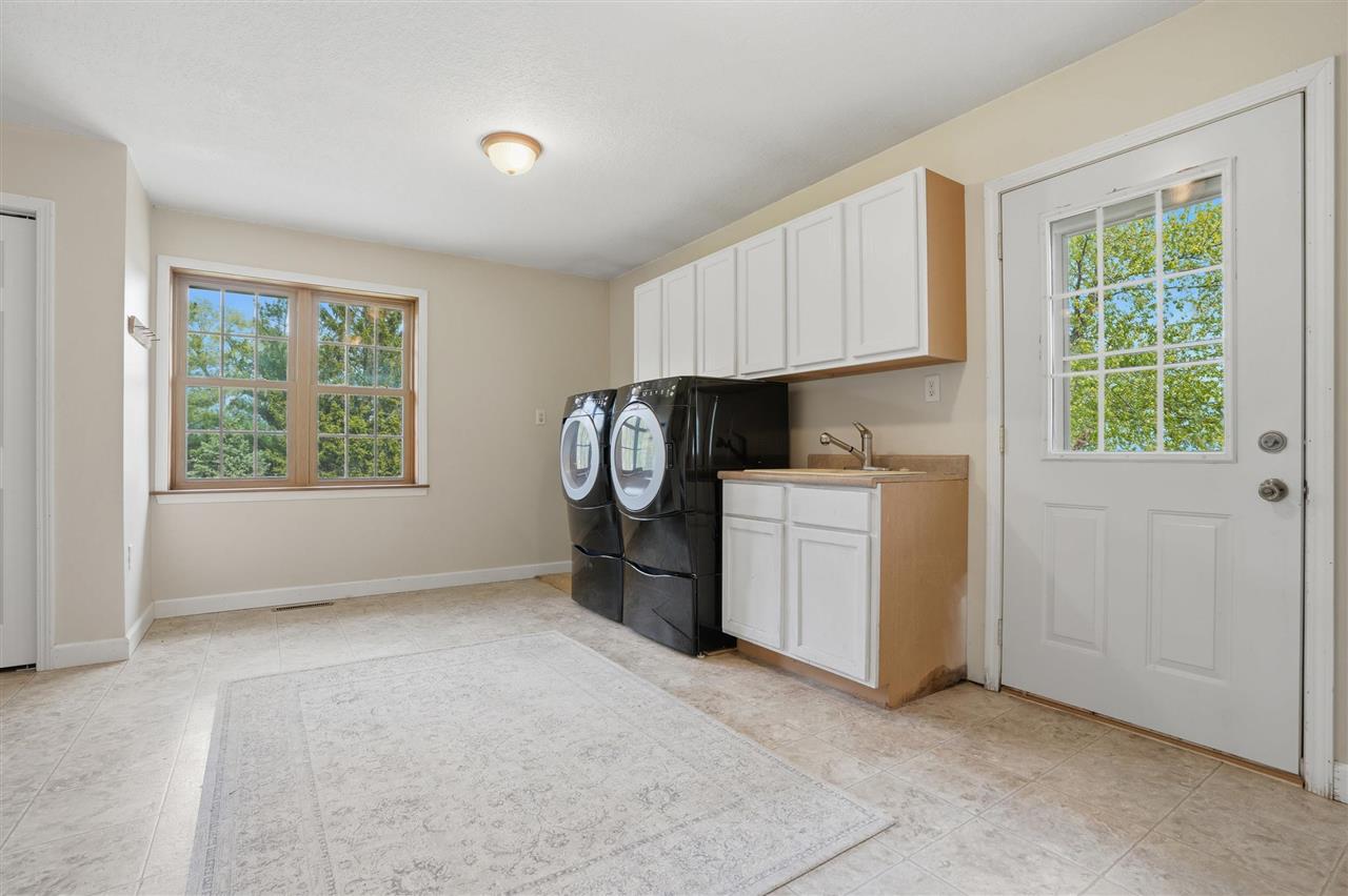 3271 V Avenue Wellman IA 52356