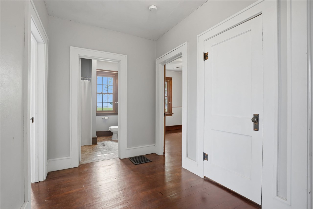 3271 V Avenue Wellman IA 52356