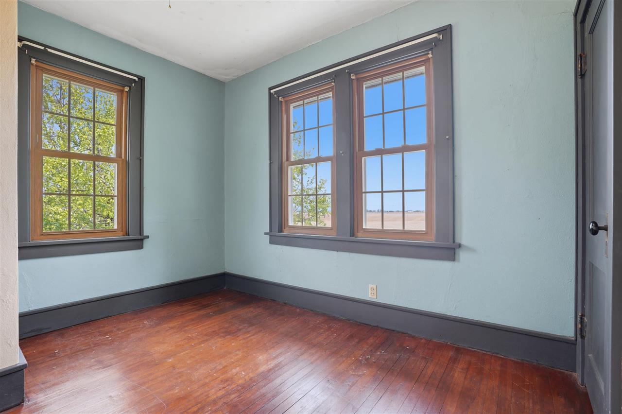 3271 V Avenue Wellman IA 52356