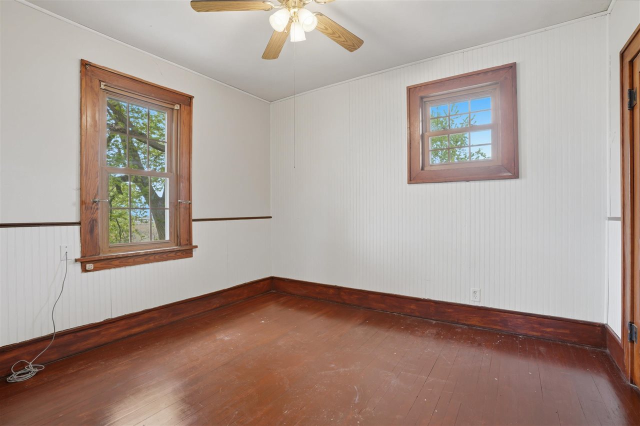 3271 V Avenue Wellman IA 52356