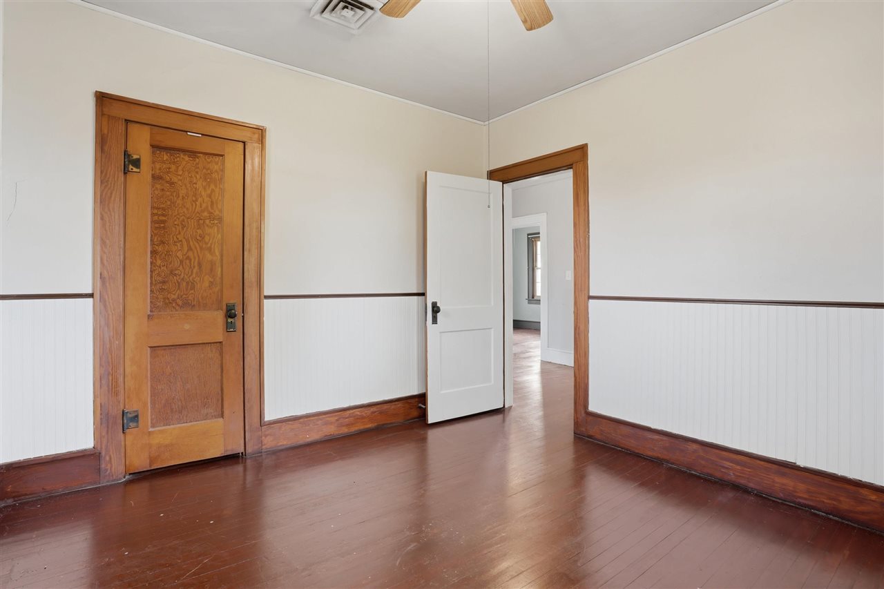 3271 V Avenue Wellman IA 52356
