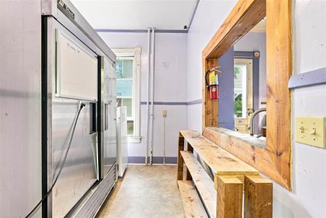 935 E College Street Iowa City IA 52240