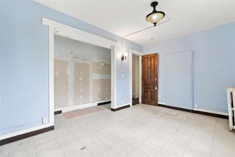 935 E College Street Iowa City IA 52240