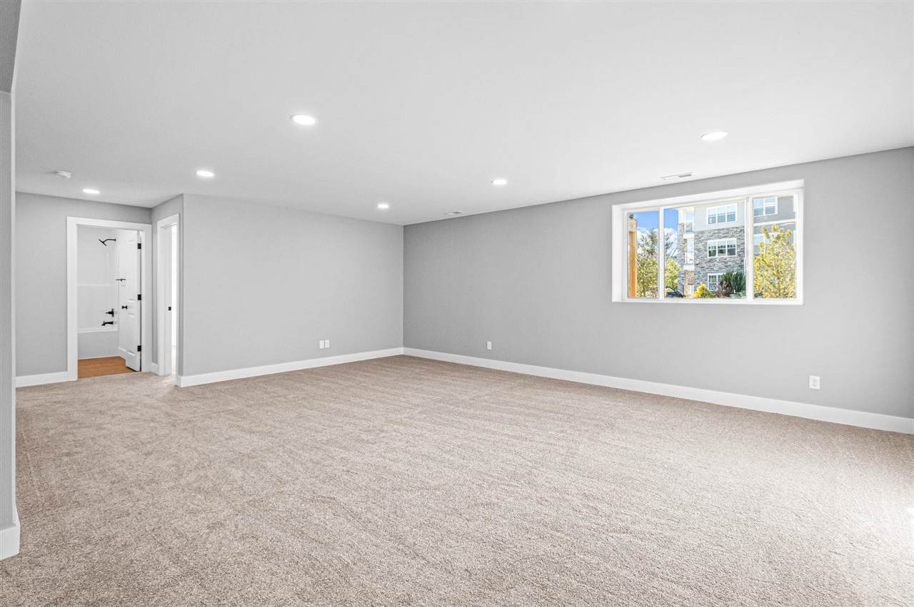 260 Pine Grove Lane Iowa City IA 52246