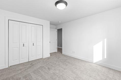 260 Pine Grove Lane Iowa City IA 52246