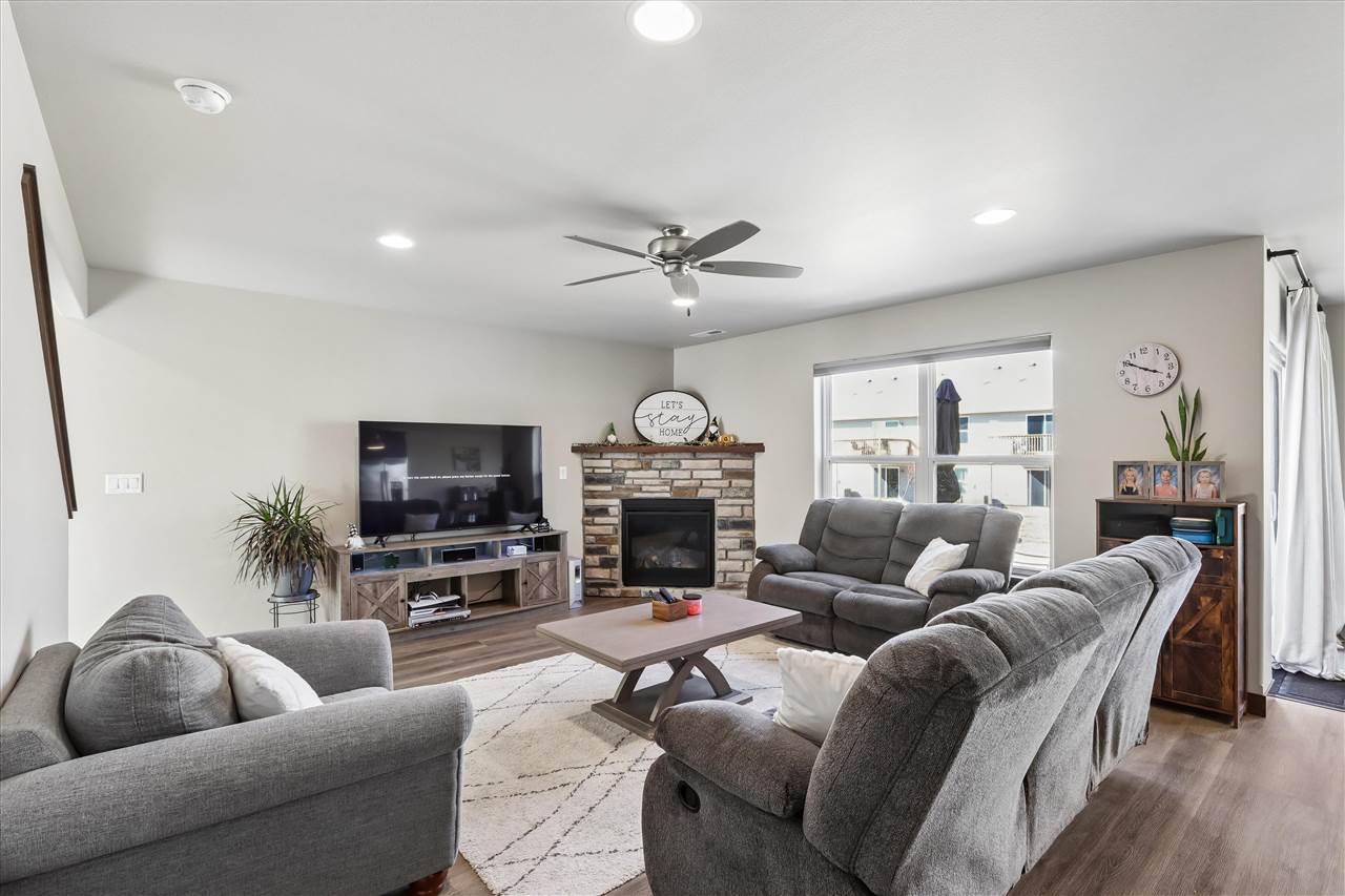 500 Elizabeth Lane Tiffin IA 52340