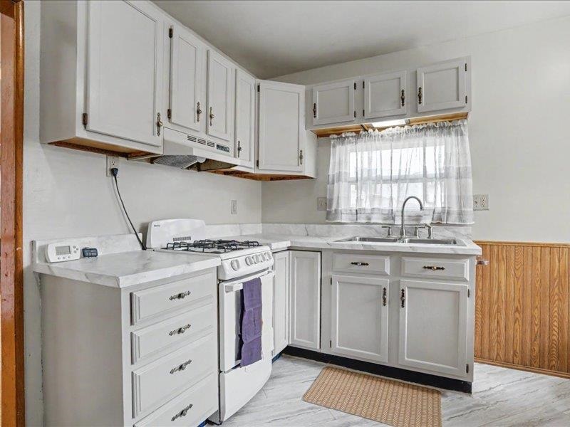 111 NE 34th Street Cedar Rapids IA 52402