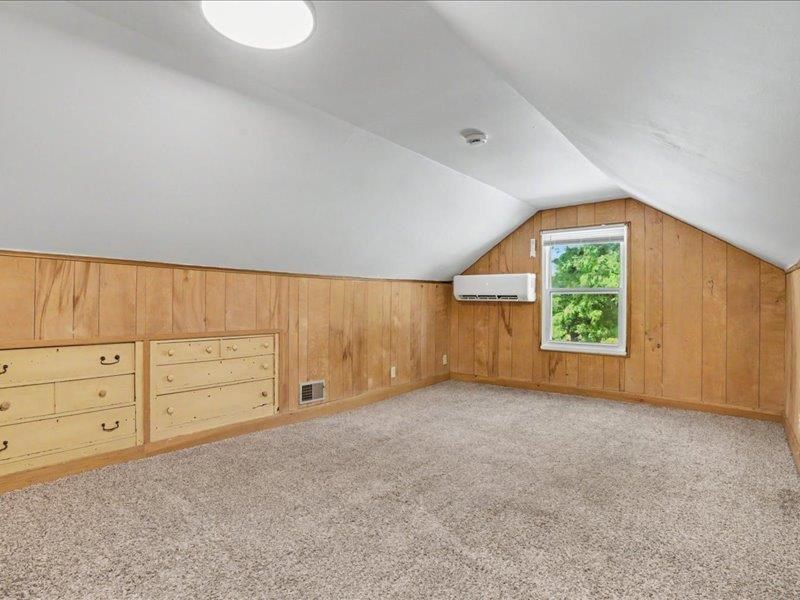 111 NE 34th Street Cedar Rapids IA 52402