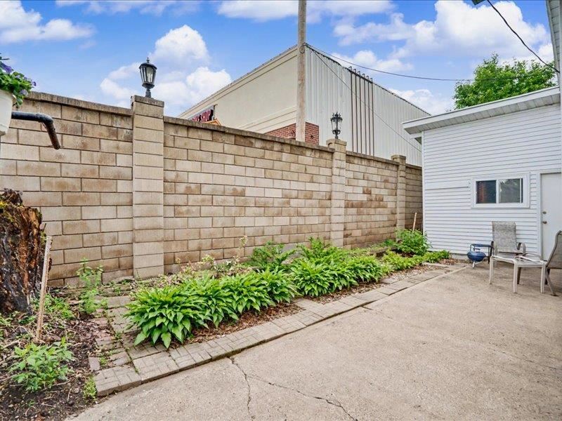 111 NE 34th Street Cedar Rapids IA 52402