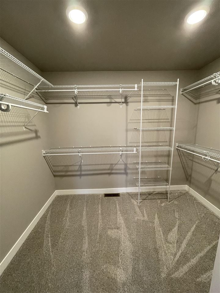 3861 Winnsboro Drive Iowa City IA 52245