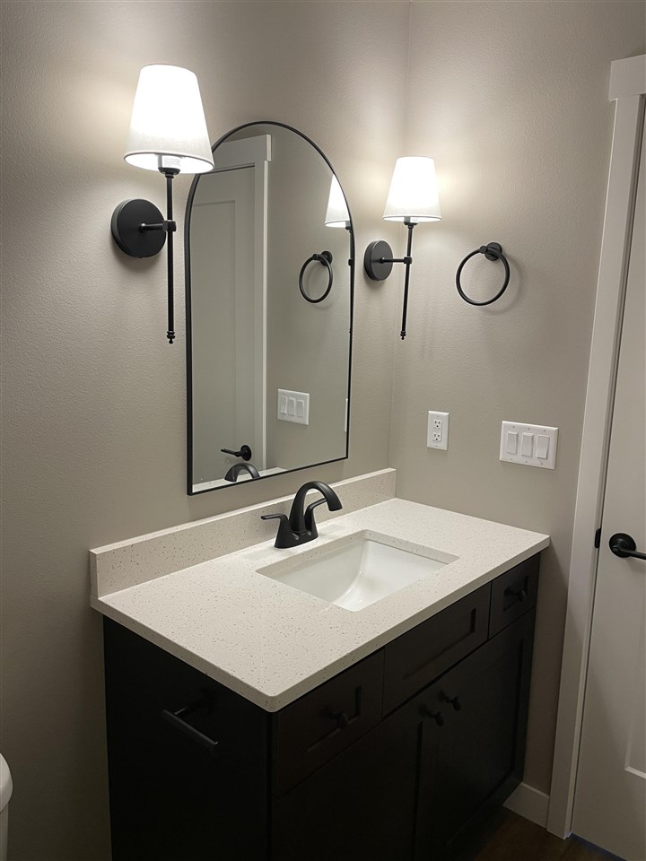 3861 Winnsboro Drive Iowa City IA 52245