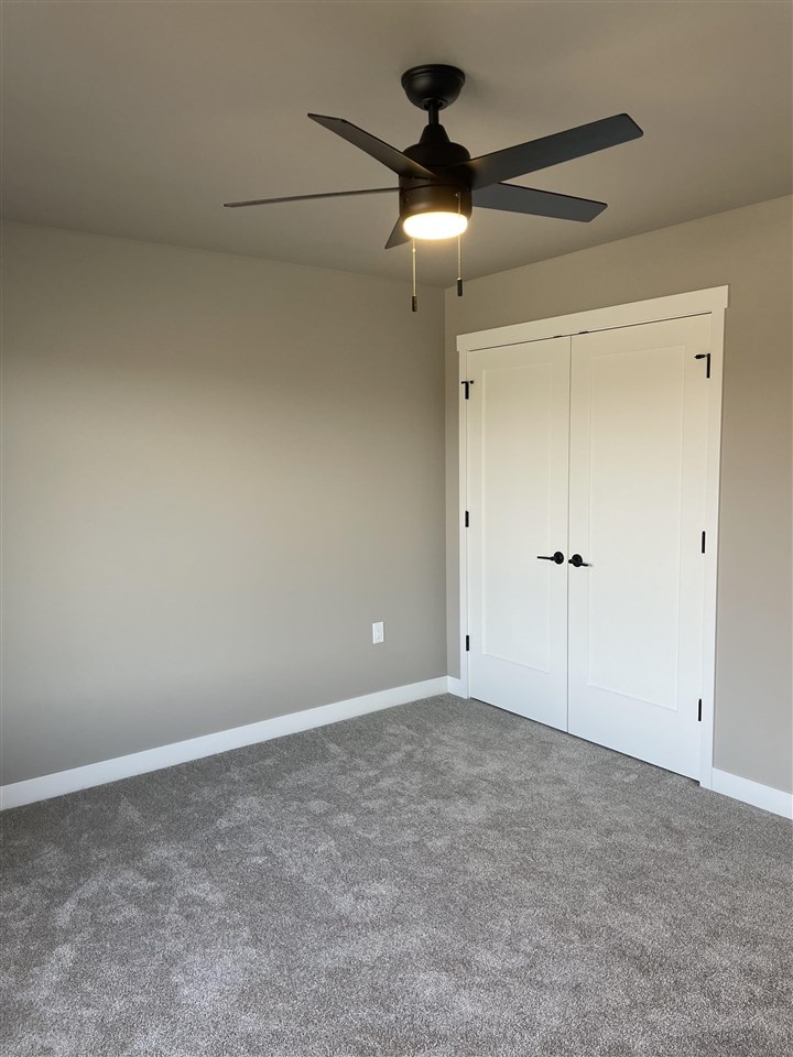 3861 Winnsboro Drive Iowa City IA 52245