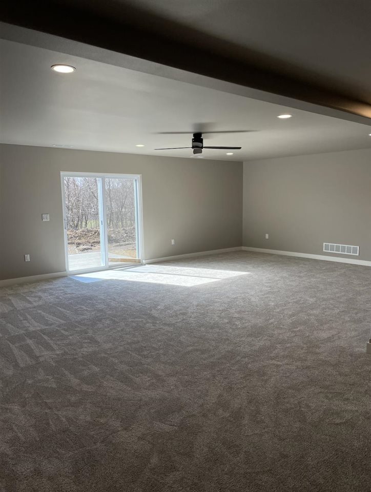 3861 Winnsboro Drive Iowa City IA 52245
