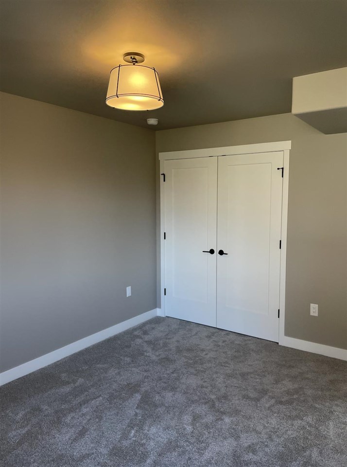 3861 Winnsboro Drive Iowa City IA 52245
