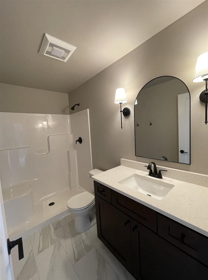 3861 Winnsboro Drive Iowa City IA 52245