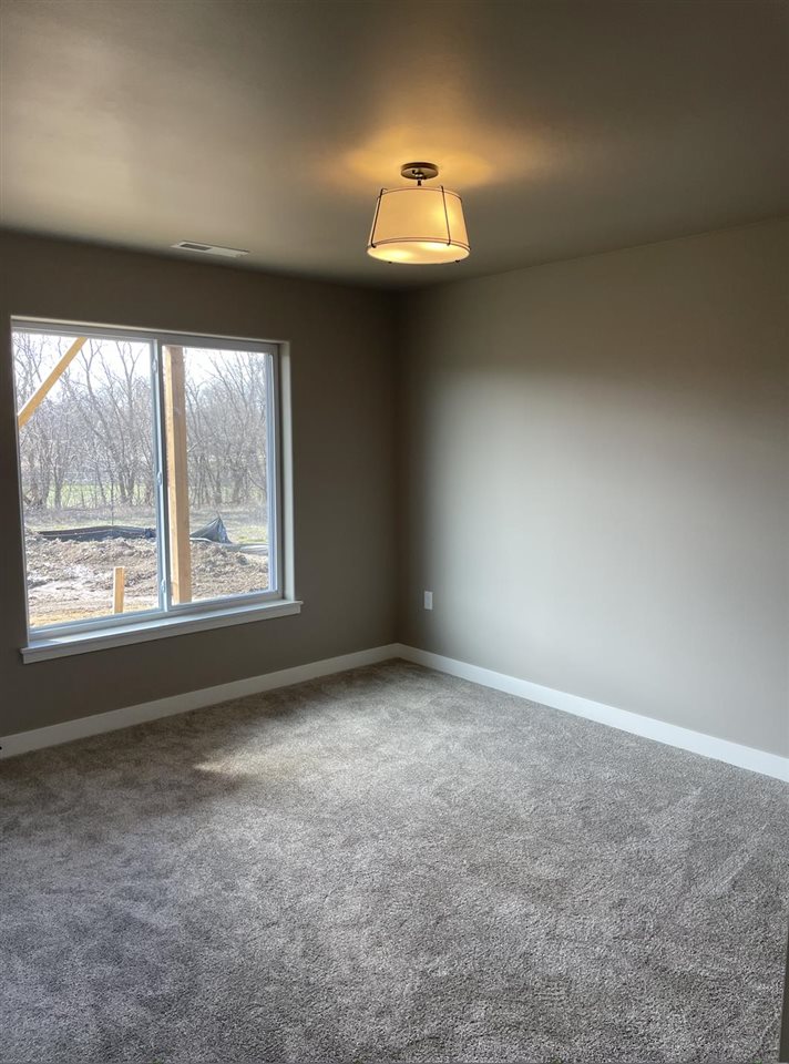 3861 Winnsboro Drive Iowa City IA 52245