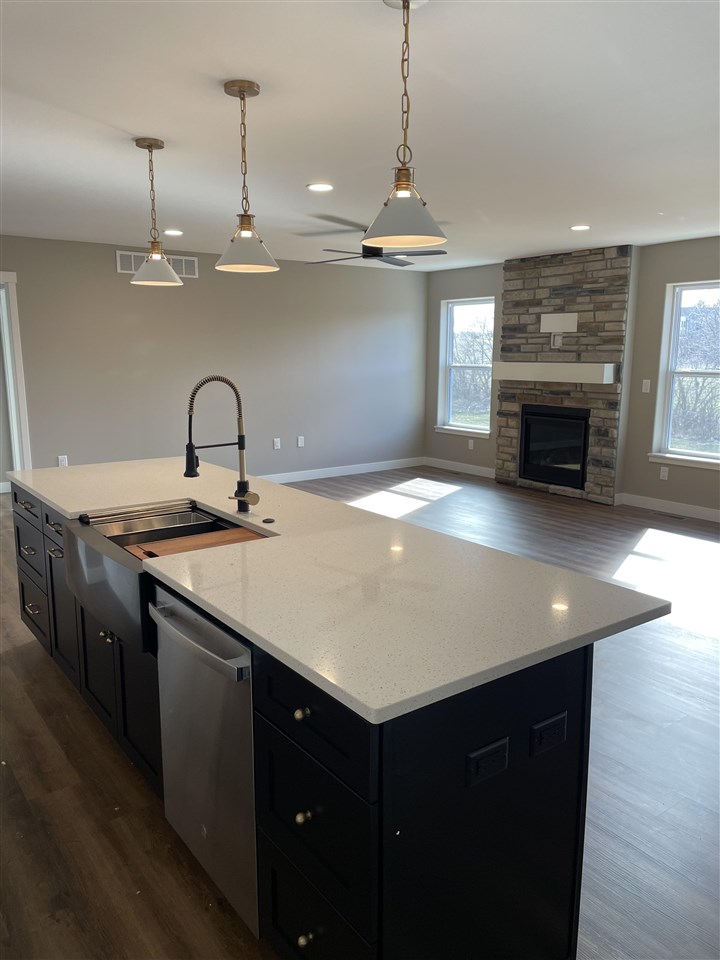 3861 Winnsboro Drive Iowa City IA 52245