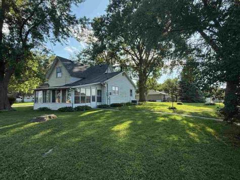 708 E Pleasant Valley Street Sigourney IA 52591