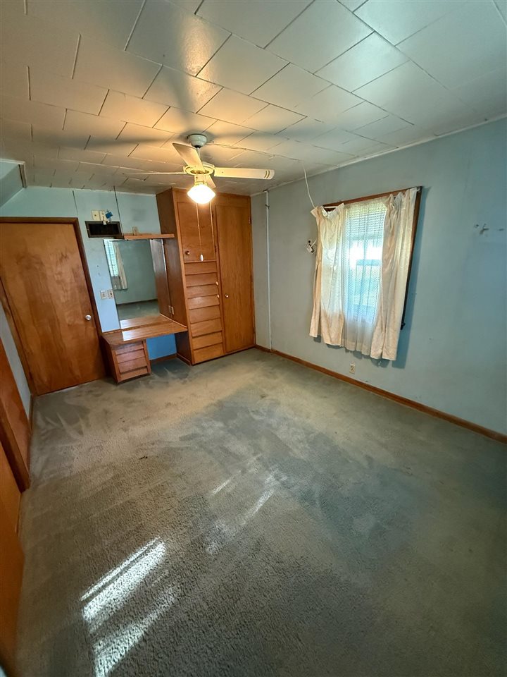 708 E Pleasant Valley Street Sigourney IA 52591