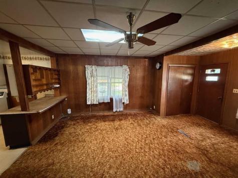 708 E Pleasant Valley Street Sigourney IA 52591