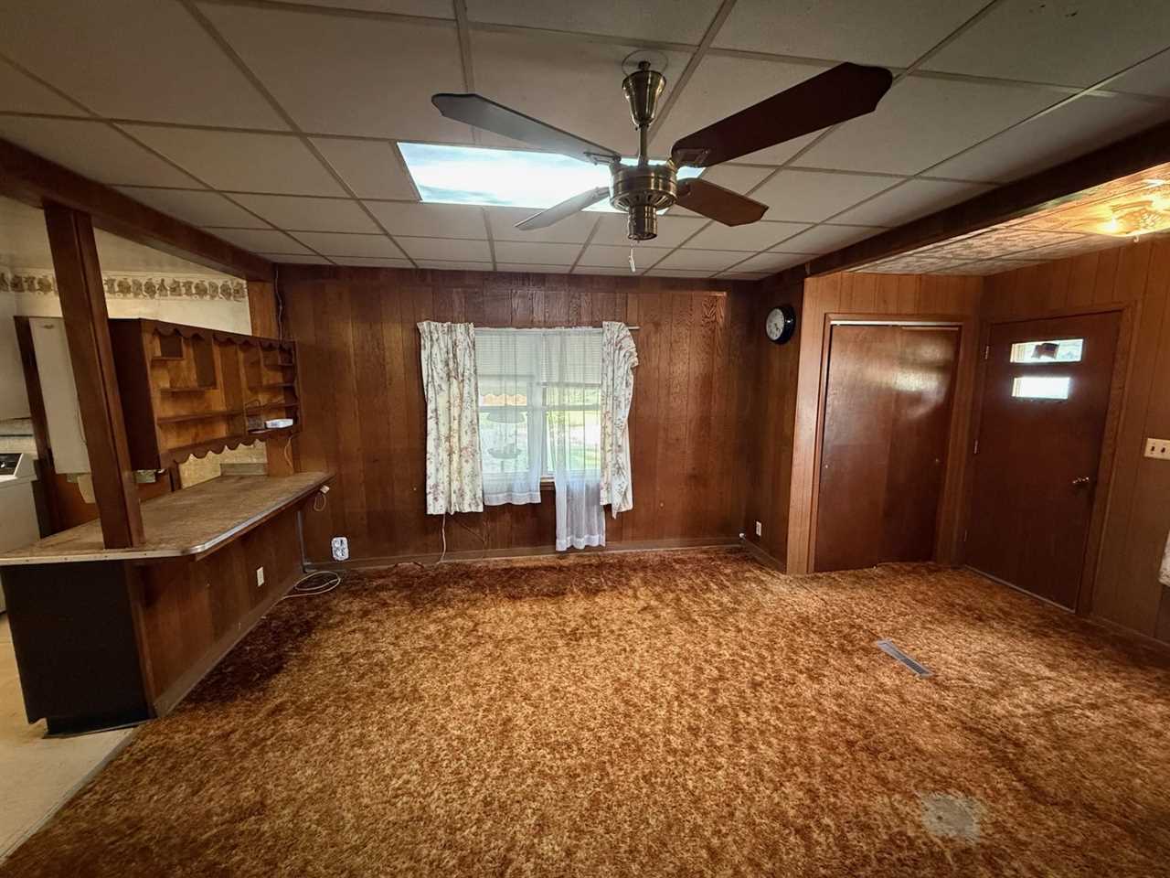 708 E Pleasant Valley Street Sigourney IA 52591