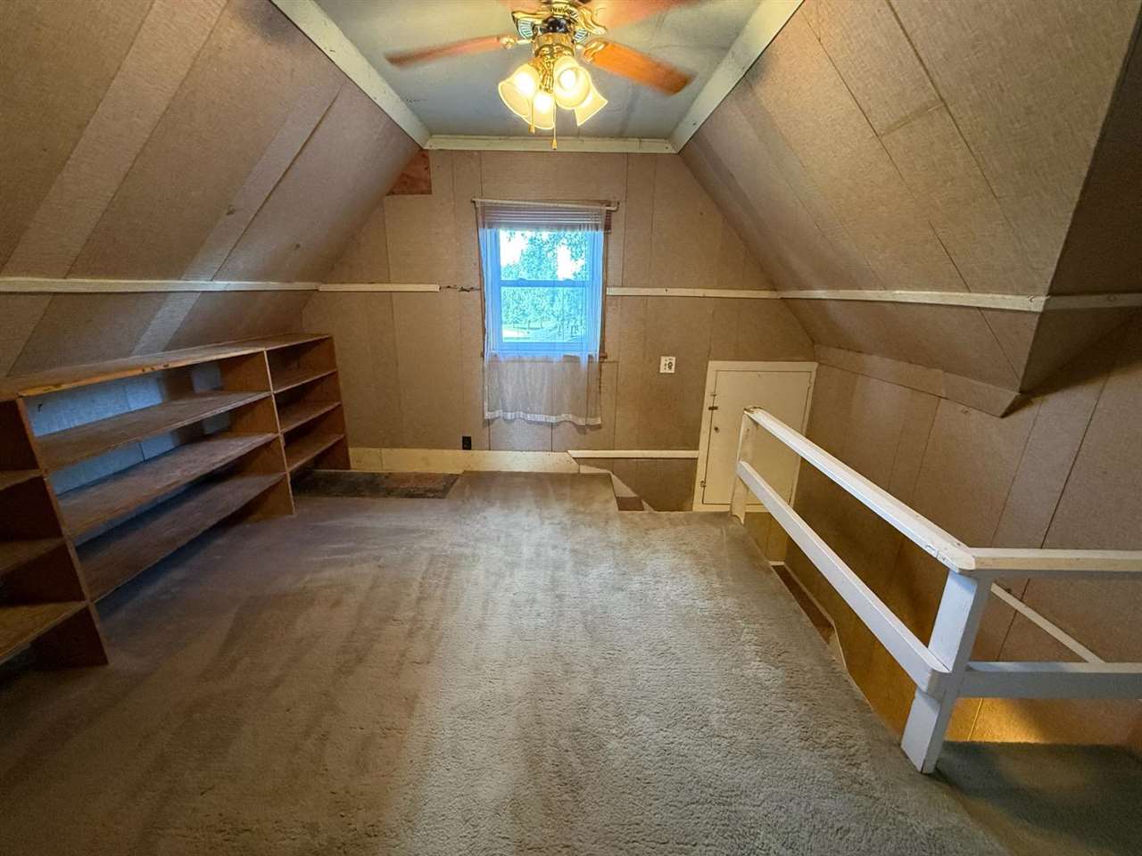 708 E Pleasant Valley Street Sigourney IA 52591