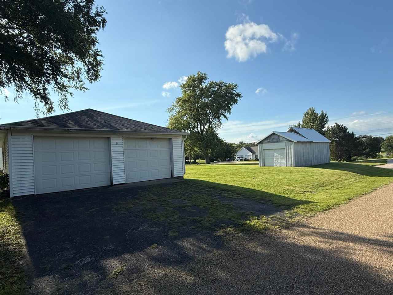 708 E Pleasant Valley Street Sigourney IA 52591