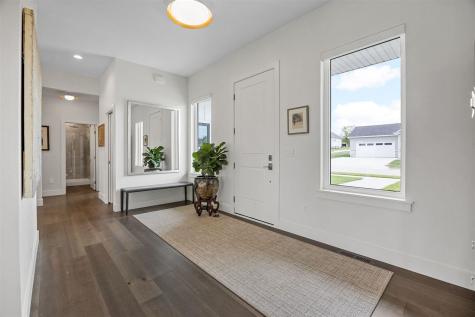 815 16th Avenue SW Mt Vernon IA 52314