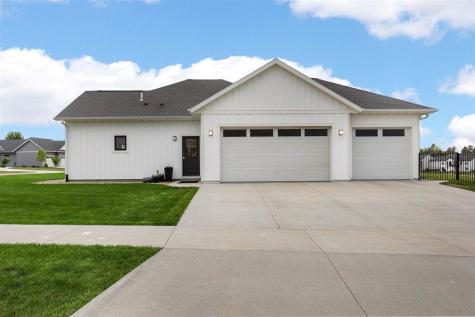 815 16th Avenue SW Mt Vernon IA 52314