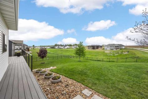 815 16th Avenue SW Mt Vernon IA 52314