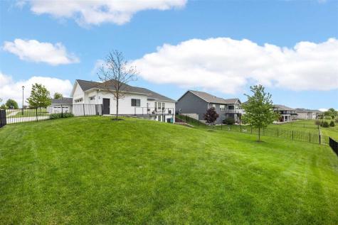 815 16th Avenue SW Mt Vernon IA 52314
