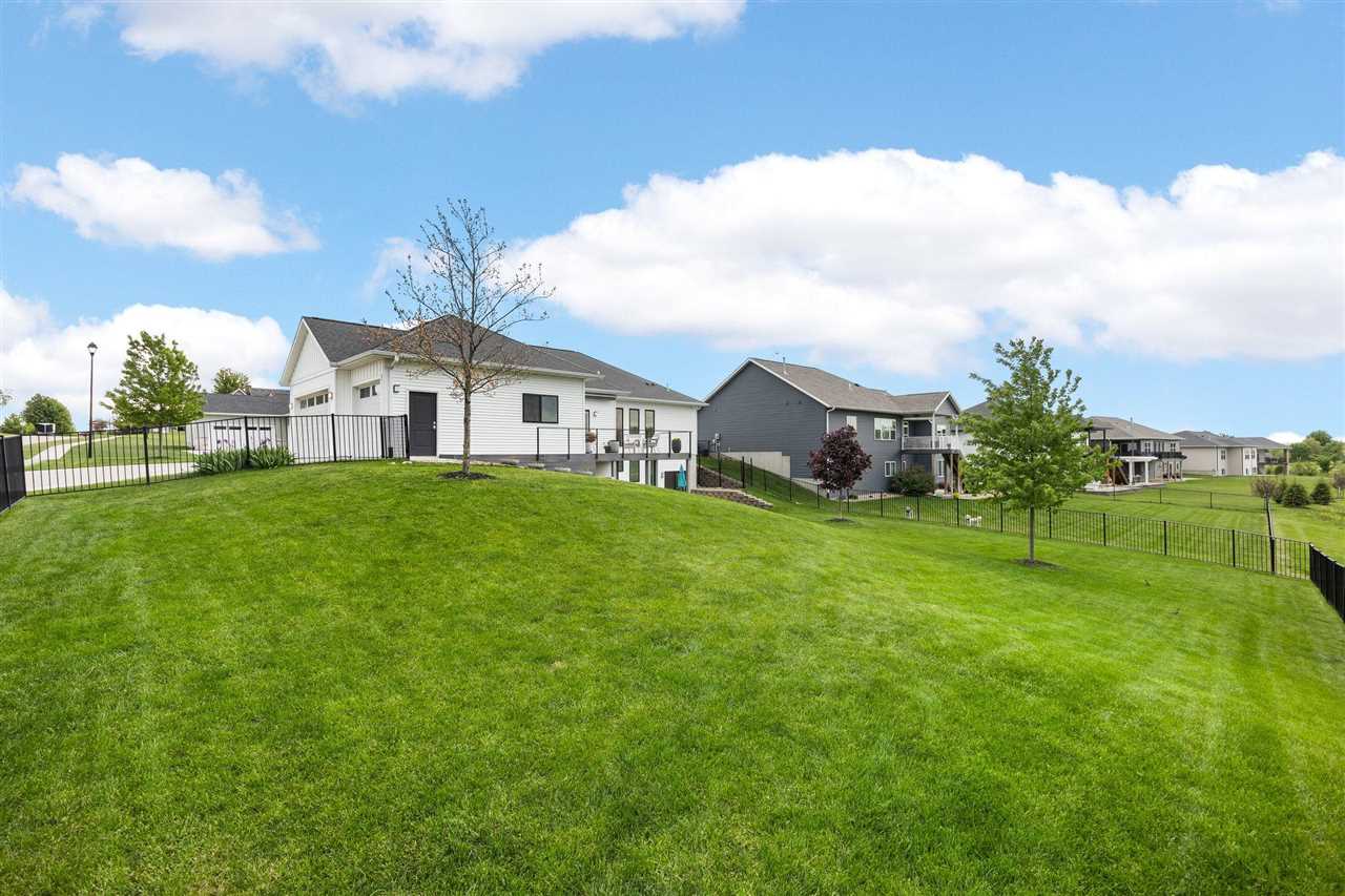 815 16th Avenue SW Mt Vernon IA 52314