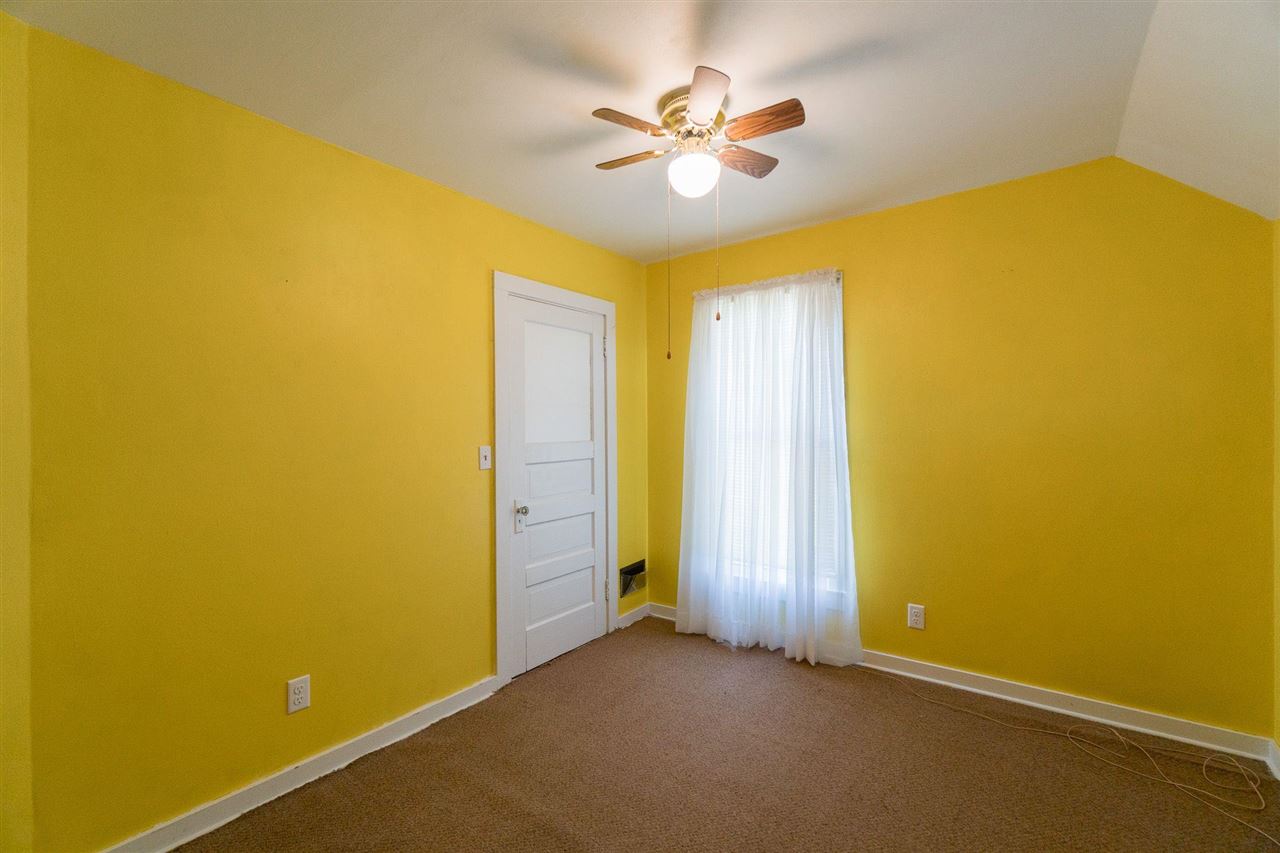 510 N Avenue C Washington IA 52353