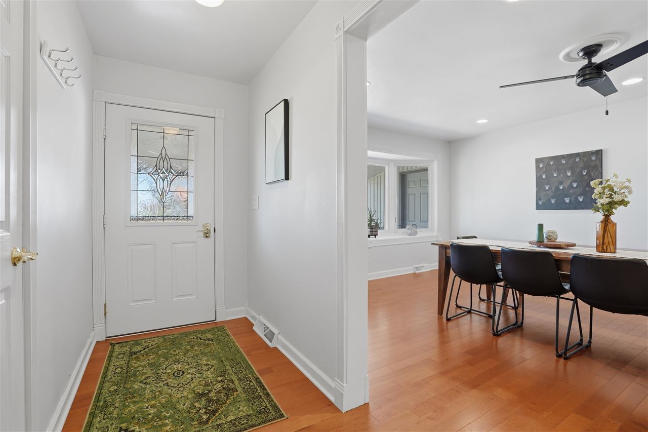 415 Woodridge Avenue Iowa City IA 52245