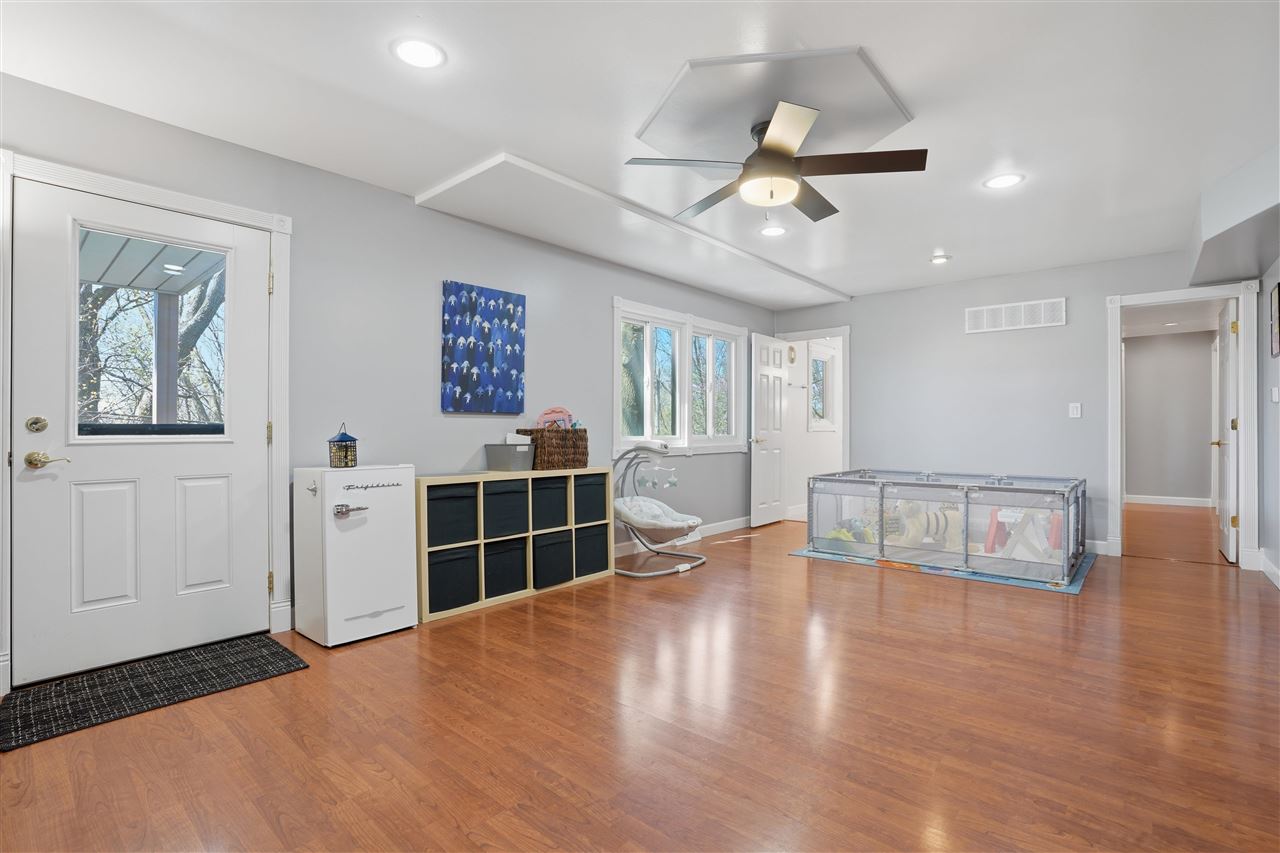 415 Woodridge Avenue Iowa City IA 52245
