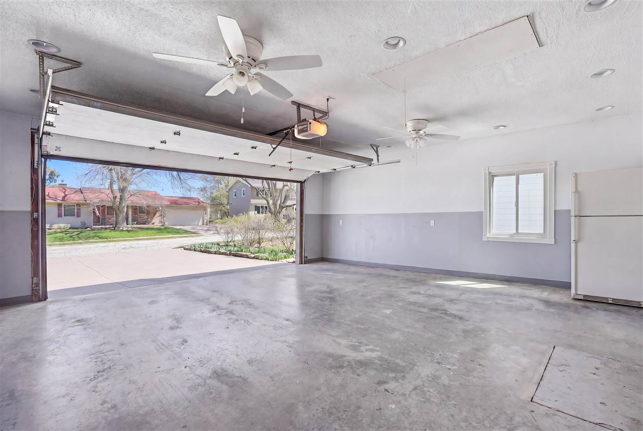 415 Woodridge Avenue Iowa City IA 52245