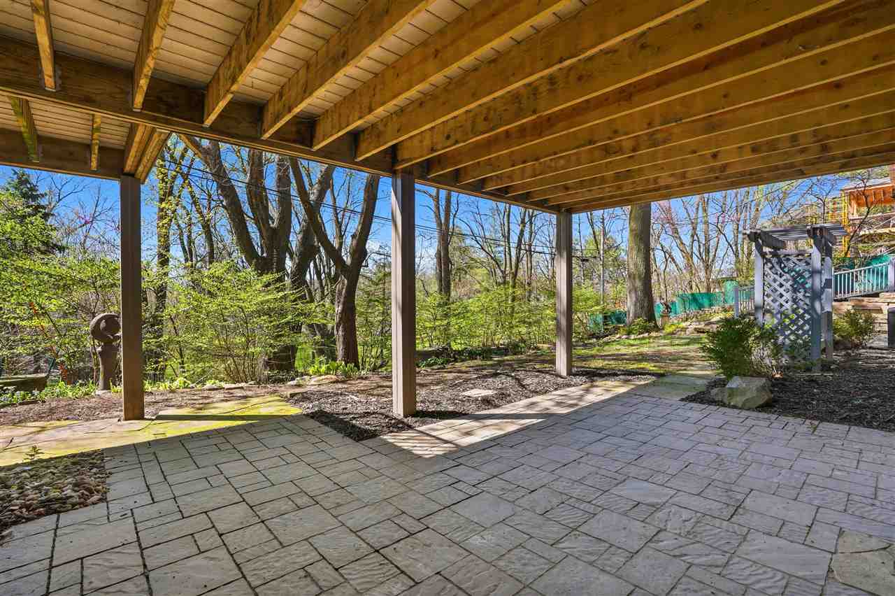 415 Woodridge Avenue Iowa City IA 52245
