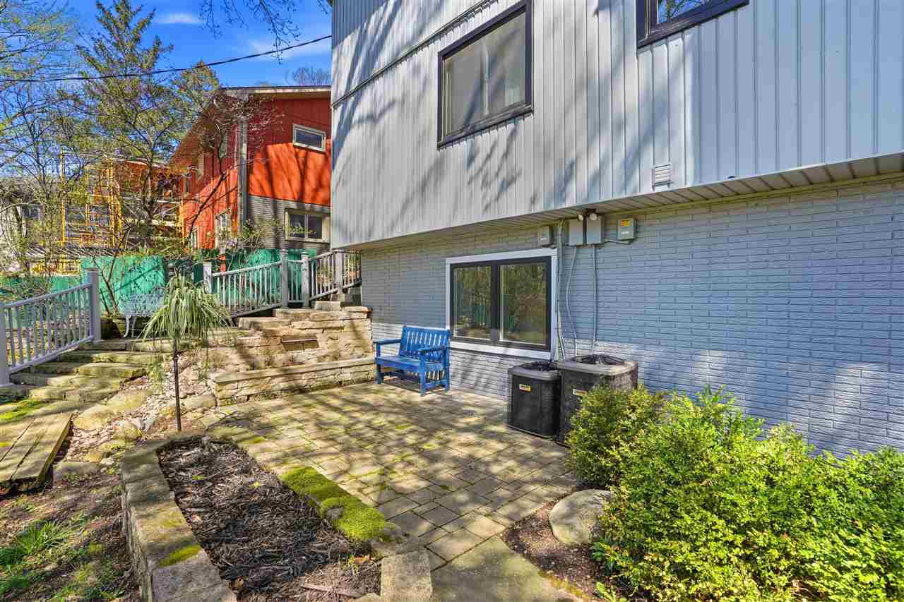 415 Woodridge Avenue Iowa City IA 52245