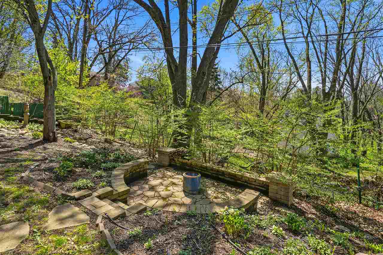 415 Woodridge Avenue Iowa City IA 52245