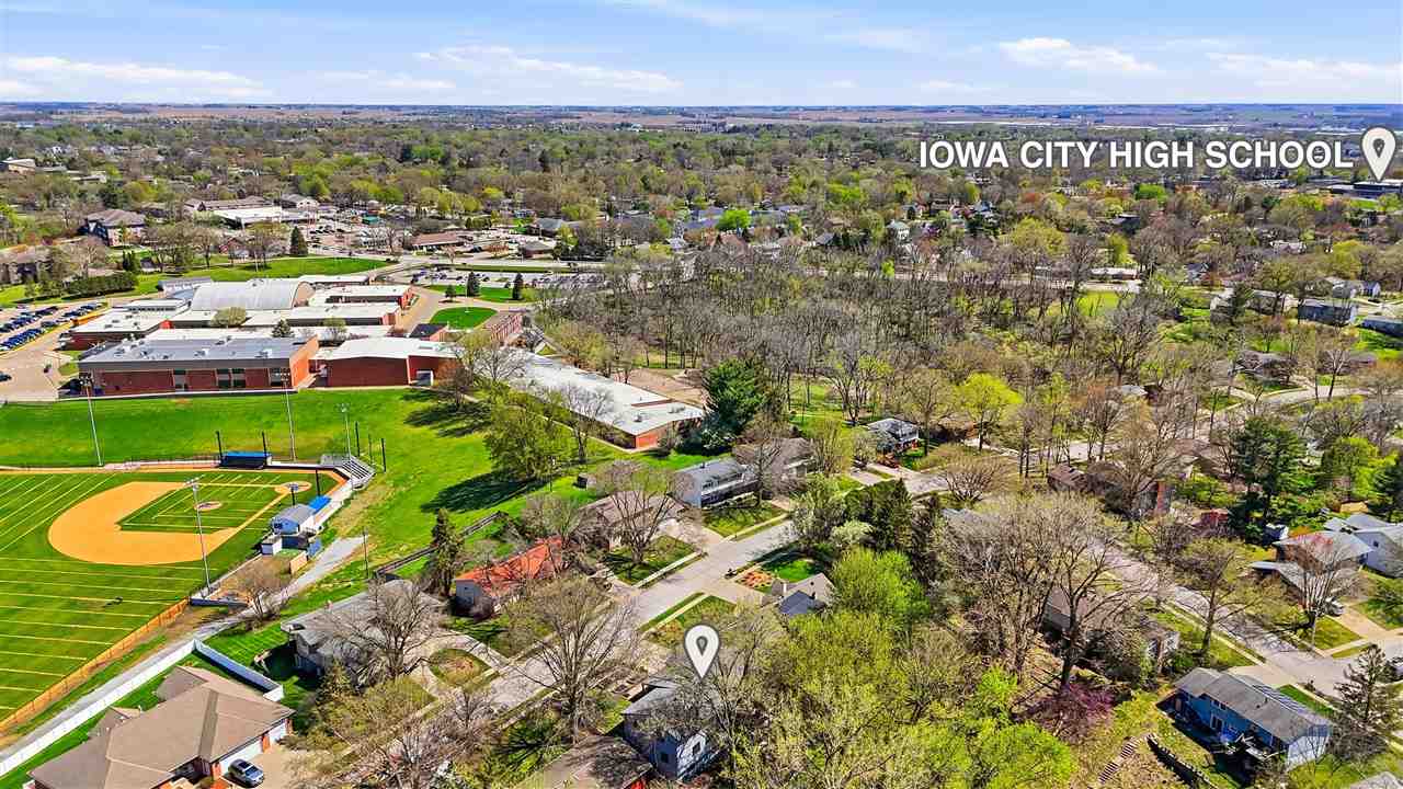 415 Woodridge Avenue Iowa City IA 52245