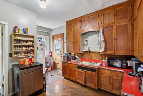 727 N Dodge Street Iowa City IA 52245