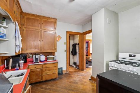 727 N Dodge Street Iowa City IA 52245