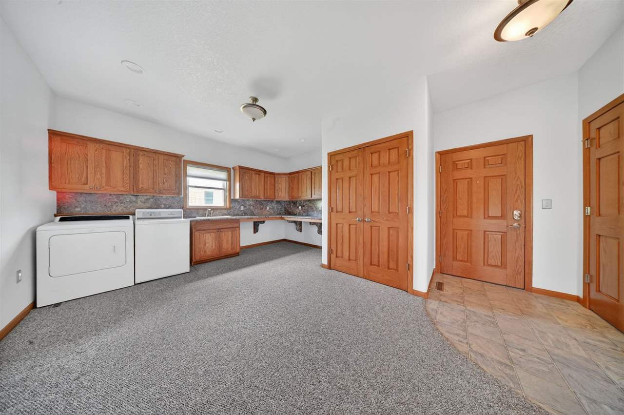1264 Ivan Lane West Liberty IA 52776