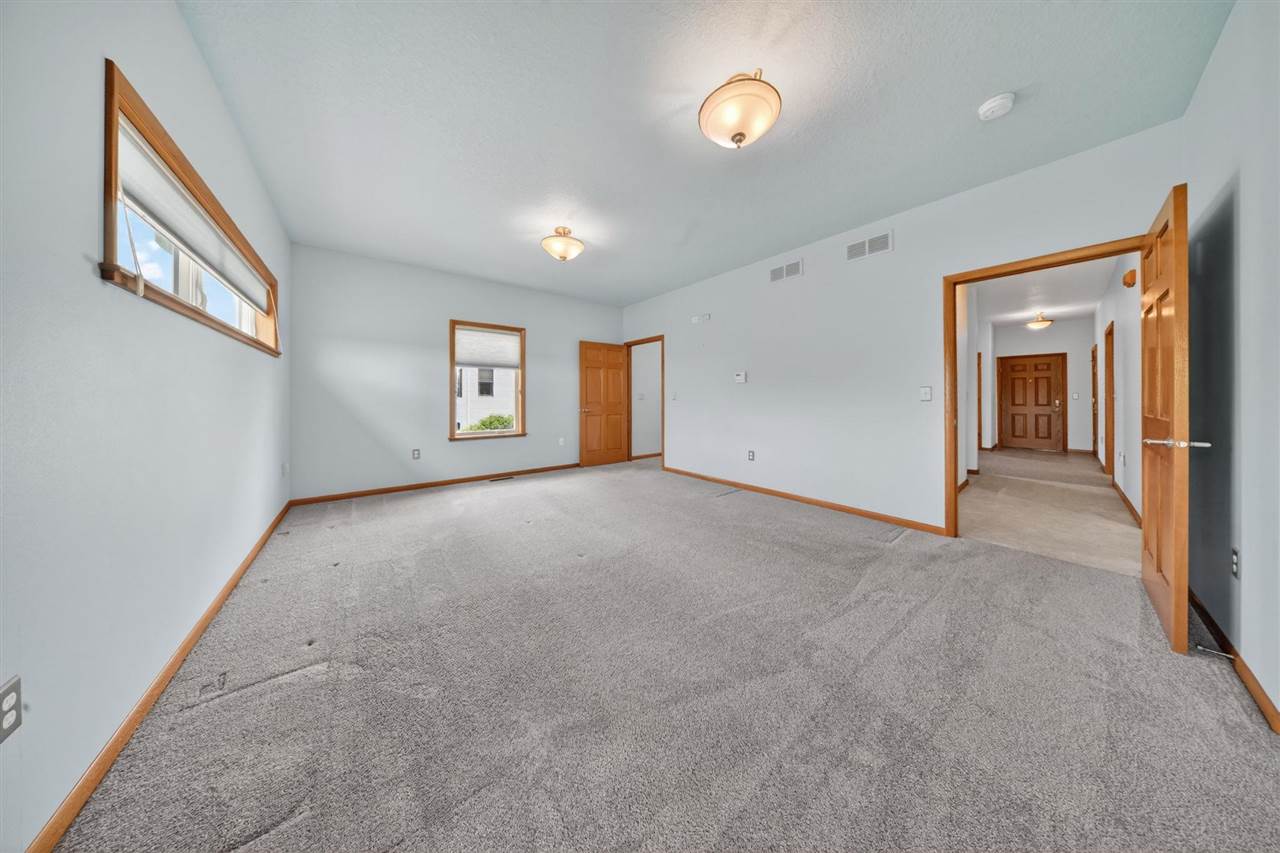 1264 Ivan Lane West Liberty IA 52776